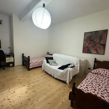 Urban Split- Free Parking * Split