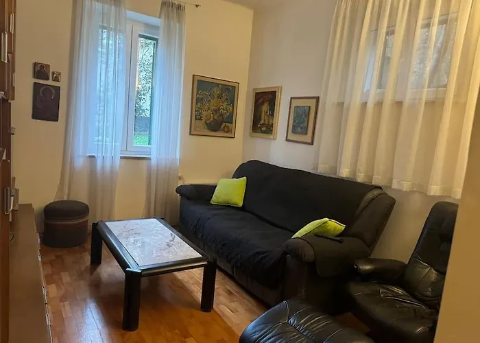 Urban Split- Free Parking